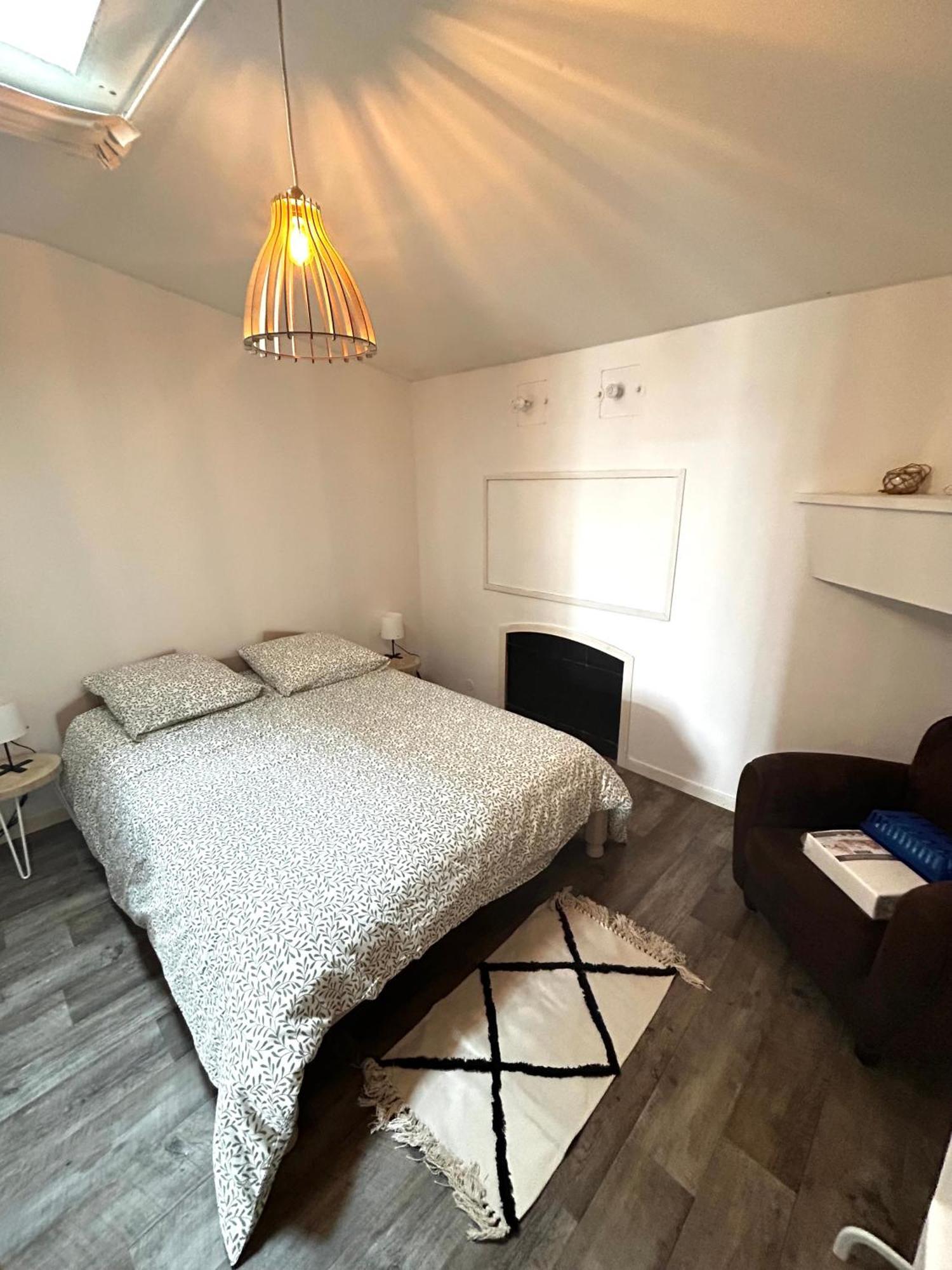 Escapades Cosy Au Coeur Des Vignes Apartment Cezac  ภายนอก รูปภาพ