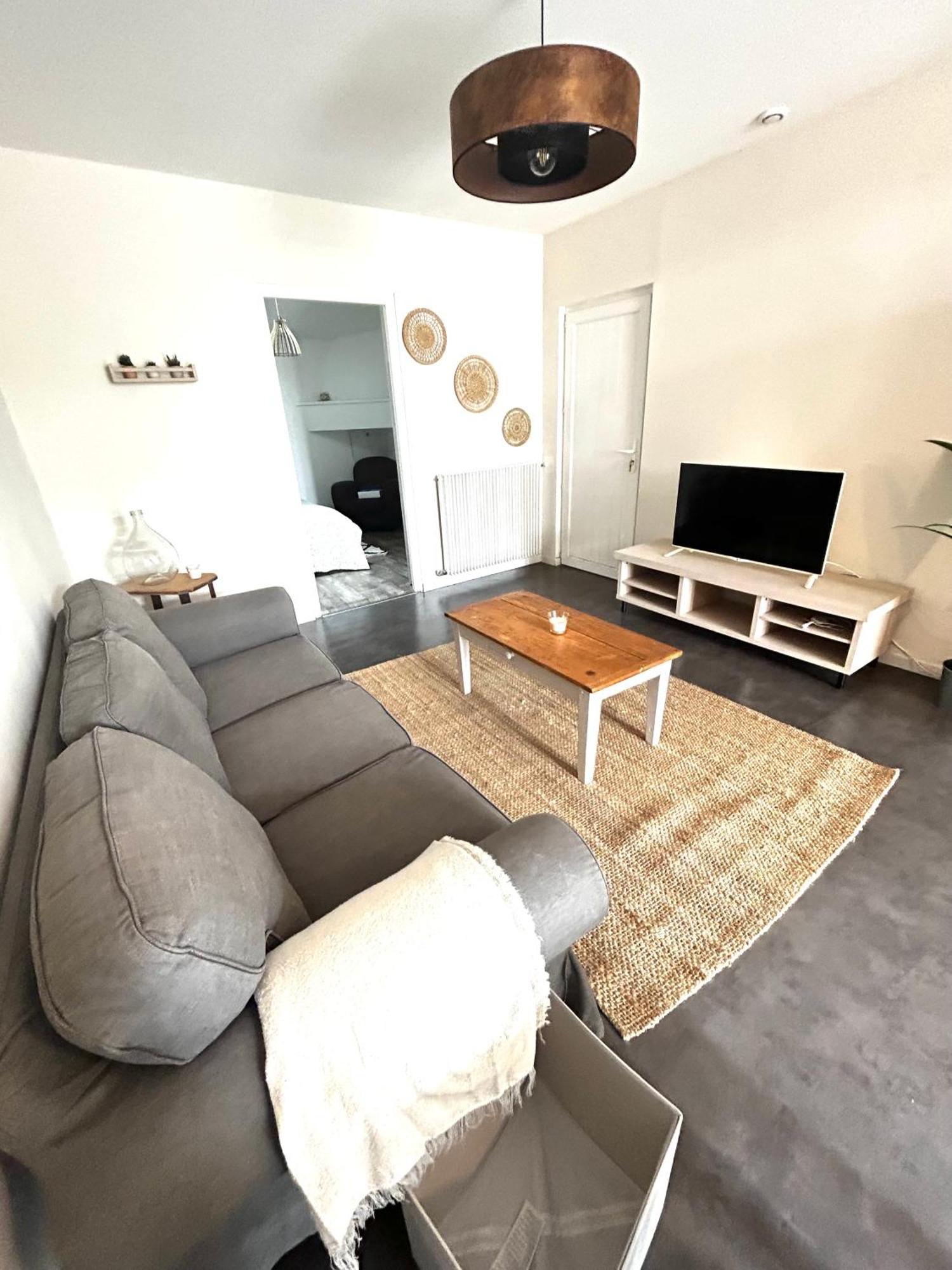Escapades Cosy Au Coeur Des Vignes Apartment Cezac  ภายนอก รูปภาพ